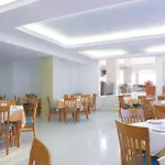 Riviera Hotell 4*