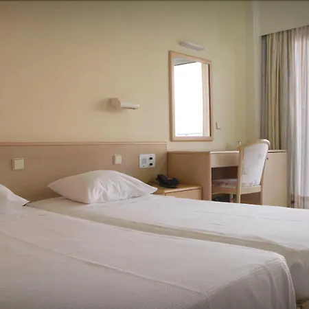 Riviera Hotell 4*