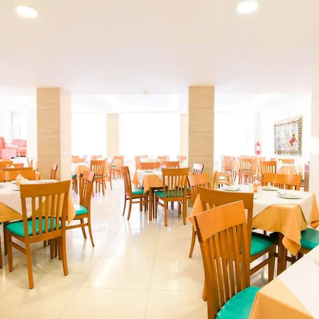 Hotell Riviera 4*