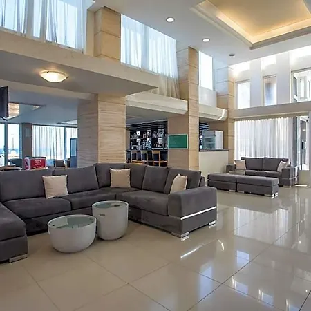 Riviera Hotel 4*