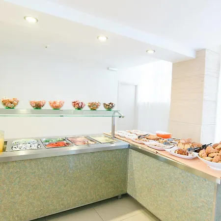 里维埃拉酒店 Rhodes City