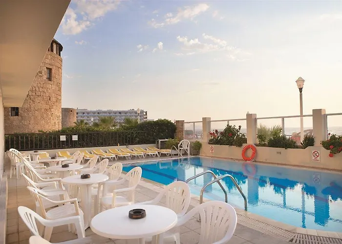 Riviera Hotell 4*