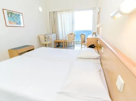 Riviera Hotel 4*