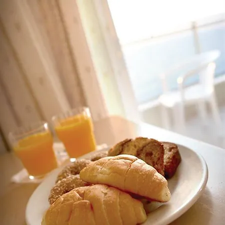 Riviera Hotel 4*