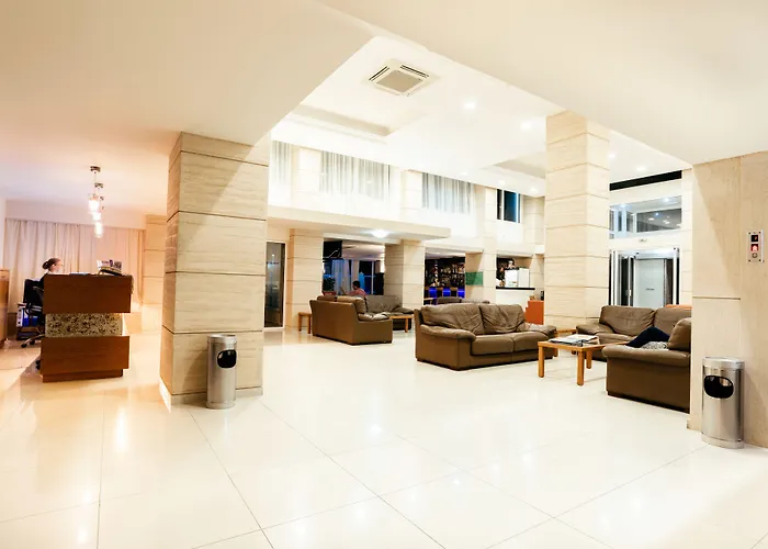 Otel Riviera 4*
